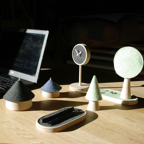 ほっこりする公園の時計台【DESK TOWN】 掛け時計・置き時計 inahono