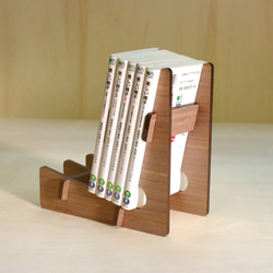 【KUMU BookStand】組み立てるブックスタンド 1枚目の画像