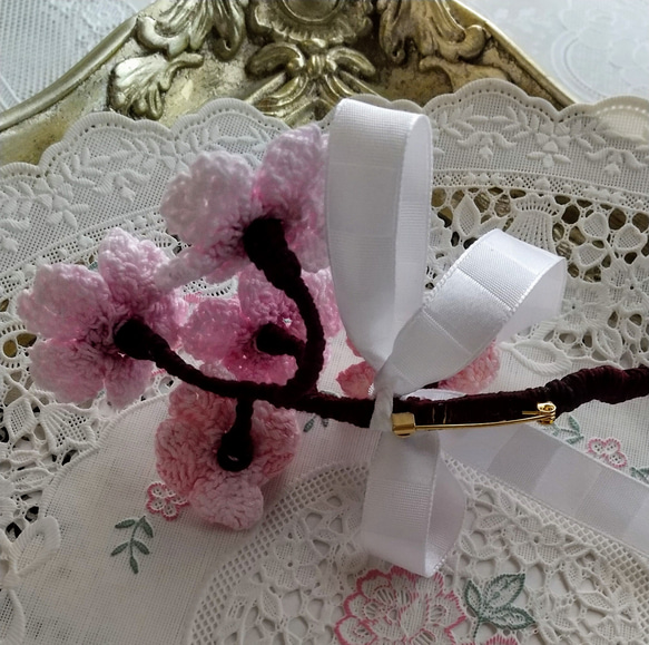桜のコサージュ・優美・レース編み 5枚目の画像