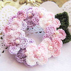 紫陽花のリースブローチ・パープルピンク・レース編み 4枚目の画像