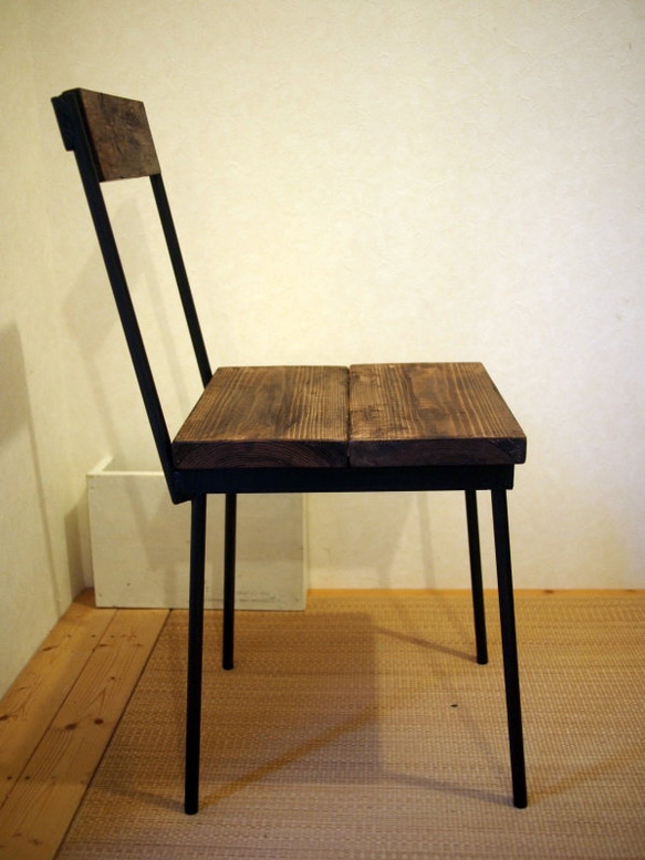 アイアン製の椅子 3枚目の画像