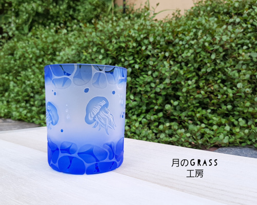 メロウグラスさんの青いお月様の作品 メロウグラスさんの青いお月様の作品 メロウグラスさんの青いお月様の作品