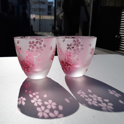 舞桜 丸ぐい呑み  春色 桜デザイン サンドブラスト 4枚目の画像