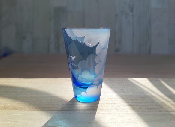 【受注生産】Sky-Hi 飛行機雲 青空タンブラー サンドブラスト 空色グラス 9枚目の画像