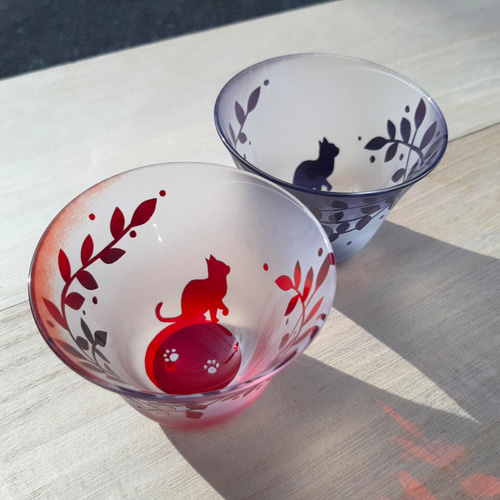 受注制作】そよ風ねこちゃん ぐい呑み サンドブラスト 酒器 ペアセット
