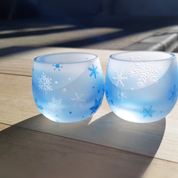 雪の結晶 雪玉 丸ぐい呑み おちょこ サンドブラスト 冬グラス 単品 3枚目の画像