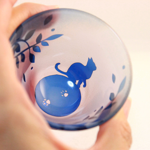 受注制作】葉っぱ猫ぐい呑み グラス ピンクブルー