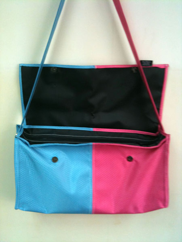 Dual-color Messenger Bag 2枚目の画像