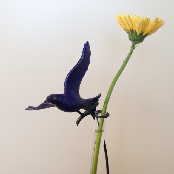 さき　様オーダー品　花を摘む　青い鳥　の　一輪挿し 6枚目の画像