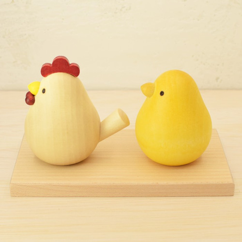 送料無料 / 手のひらサイズの 木の置物 ( 大 ) にわとり ひよこ 親子