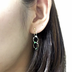 《14kgf》mini hoop  2way emerald pierce 5枚目の画像