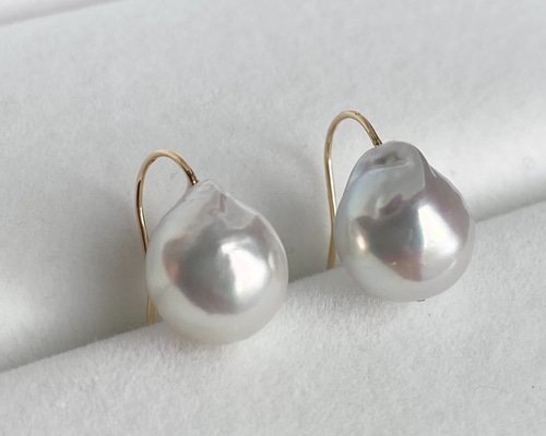 SIRI SIRI アコヤバロックパール　ピアス The Day of the Wind Earrings MOOR – SIRI SIRI | シリシリ