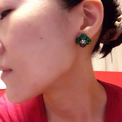 珠寶綠花耳環 第4張的照片