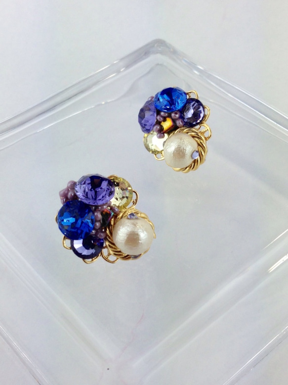 藍色和紫色珠寶​​棉花珍珠耳環 第2張的照片