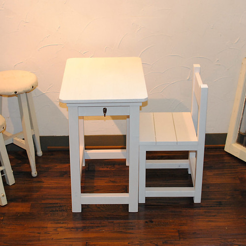 ☆白いレトロ机☆かわいい昭和レトロの小さな勉強机と椅子