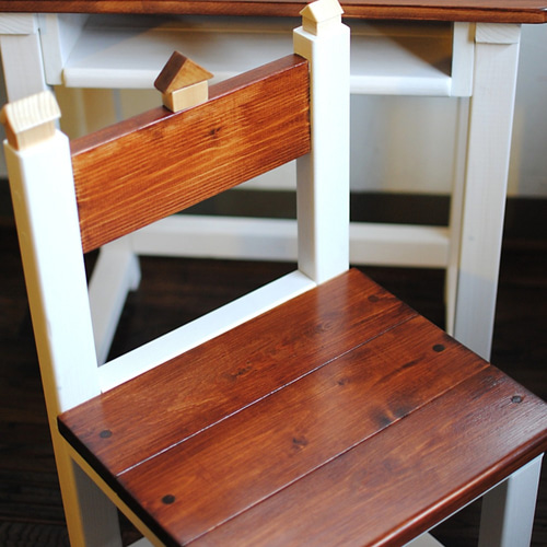 ☆白とチーク色のかわいい昭和レトロの小さな勉強机と椅子セット