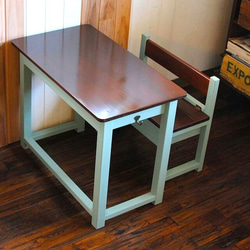 ☆白とチーク色のかわいい昭和レトロの小さな勉強机と椅子セット