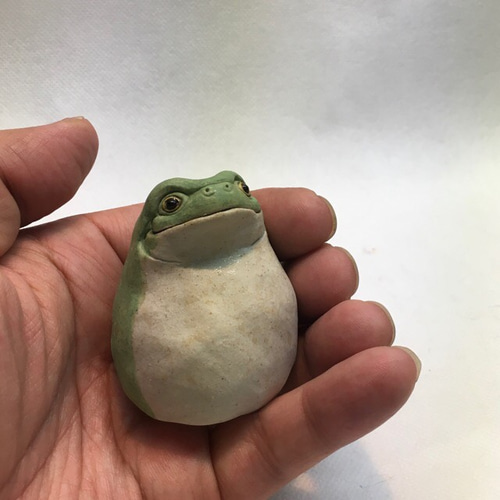 カエル一輪挿し(イエアメガエル) 一輪挿し・花瓶・花器 きたむら工房