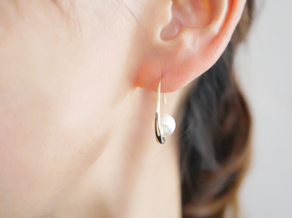 珍珠耳環（金色）水晶珍珠/貝殼珍珠新月 第5張的照片