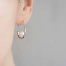 珍珠圈耳環（銀）水晶珍珠/貝殼珍珠 第2張的照片