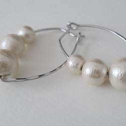 棉質珍珠圈形耳環（銀色） 第5張的照片