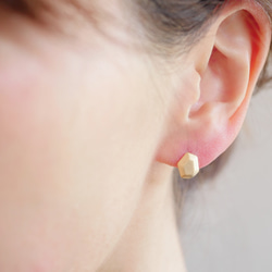 霧面金幾何耳環 第6張的照片