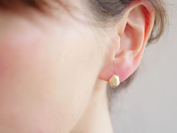 霧面金幾何耳環 第6張的照片