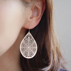 14公斤東方水滴耳環/耳墜，鏤空花紋 第5張的照片