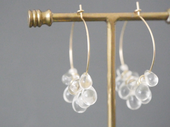 【冬日透明】14kgf 透明玻璃圈形耳環 | 冰滴耳環，冬季配件，優雅金色 第2張的照片