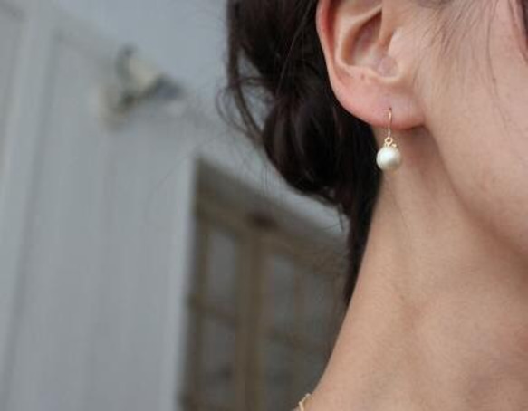 棉珍珠與幸運草的單顆耳環 第3張的照片