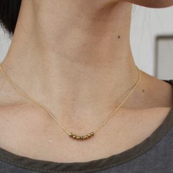 simple gold necklace 第1張的照片