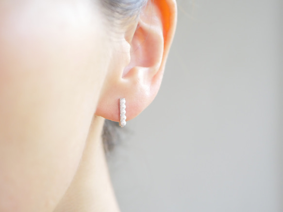 小珍珠棒狀耳環（銀色） 第1張的照片