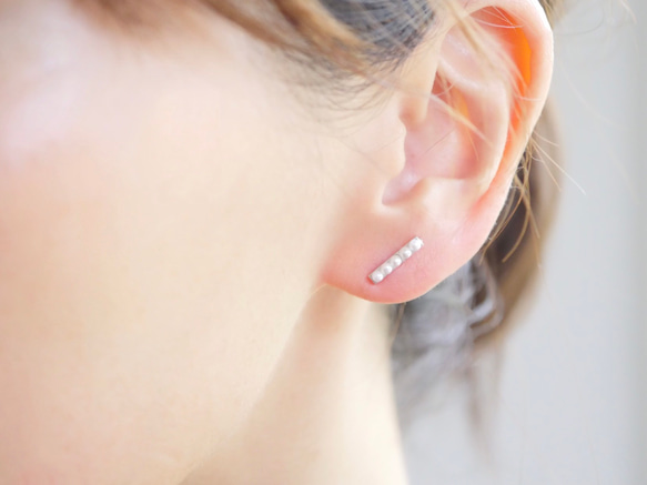 小珍珠棒狀耳環（銀色） 第3張的照片