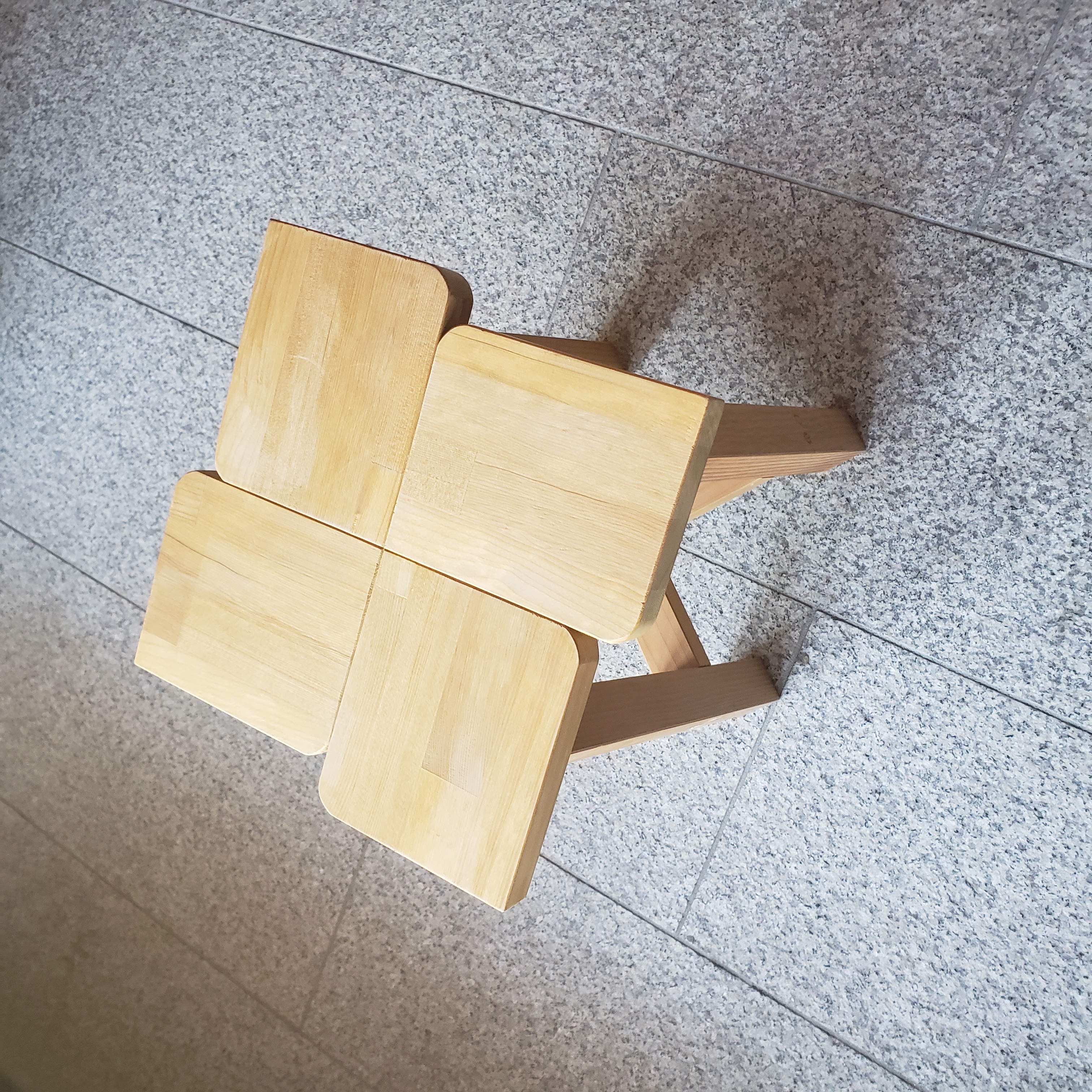 四つ花 の 椅子   (ライトオーク色)        Ω