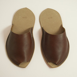 皮革拖鞋尺碼M 第1張的照片