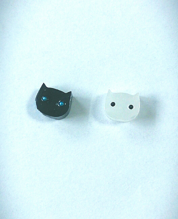 黒猫白猫 ねこさん ピアス/イヤリング 2枚目の画像