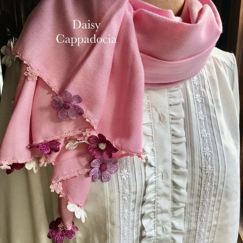 刺繍のお花つき パシュミナストール「デイジー」ストロベリー