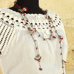 トゥーオヤ　刺繡ネックレス　ロング　レースのラリエット　お花 6枚目の画像