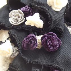 送料無料＜母の日＞刺繍の薔薇つきパシュミナストール「ローズ」ブラック 3枚目の画像