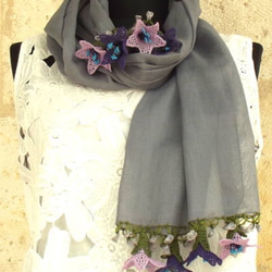 立体レース オーガニックコットン　刺繡の花花ストール　グレー 2枚目の画像