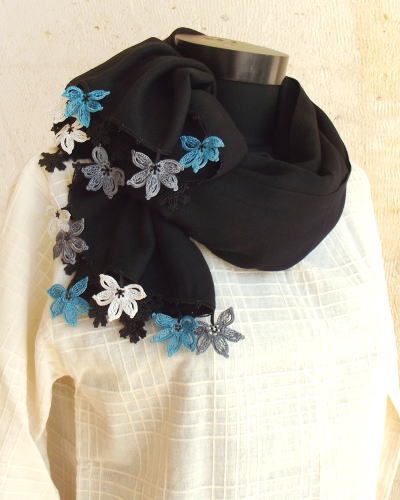 レースの花付き パシュミナストール　ブラック [PS138]