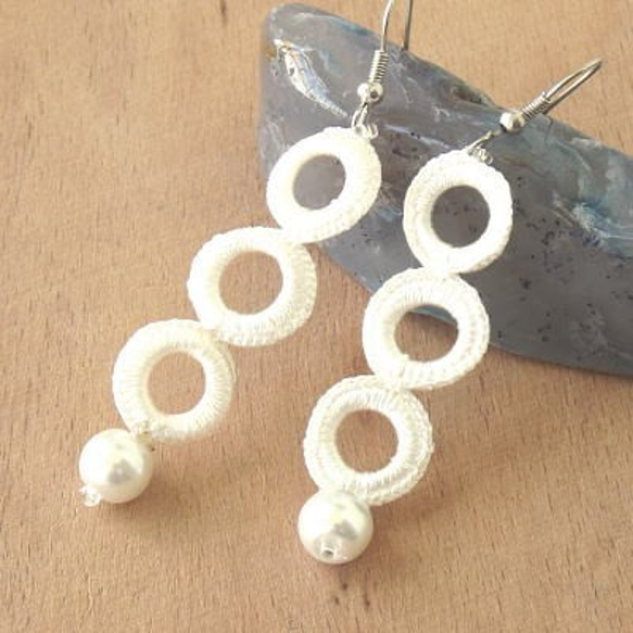 Tuoya耳環“戒指·珍珠”白色 第1張的照片