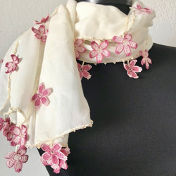 繡花有機棉披肩（棉 100%）奶油色和粉紅色 [ST157] 第3張的照片