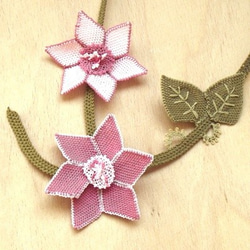 セール！立体刺繍のネックレス　キキョウ　ピンク 2枚目の画像