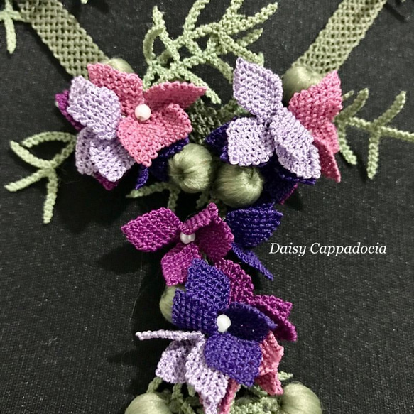 3D刺繡項鍊“ Plumeria”紫色搭配 第2張的照片