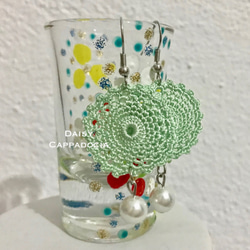 刺繡珍珠串皇家造幣耳環 第1張的照片