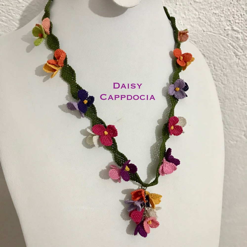 イーネオヤ　ネックレス「フェスティバル」 ピンク・ミックス