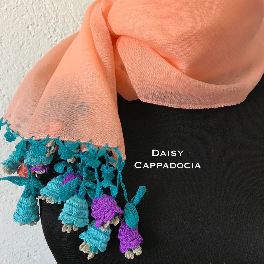 立体レース　刺繡の花花ストール　ペールオレンジ