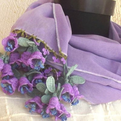立体レース　刺繡の花花　オーガニックコットンのストール　ラベンダー 1枚目の画像