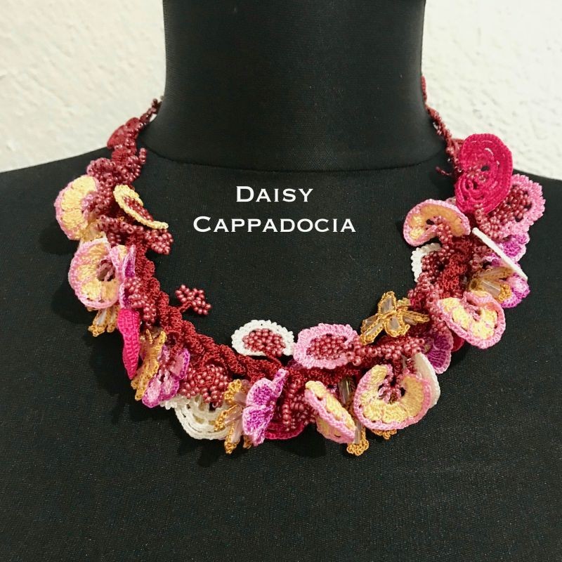 トゥーオヤ　ネックレス「ビジュー」ピンク＆レッド